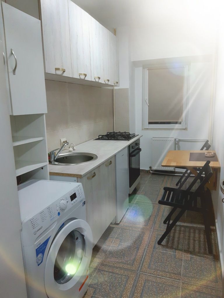 Închiriez garsonieră renovată, modernă, Mall Vitan - Poză 4