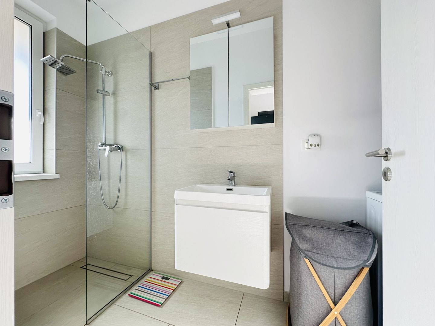 INCHIRIAT - Casa Sacalaz - Segmentul Premium | 2 dormitoare & 2 bai, 88 mp - Poză 11