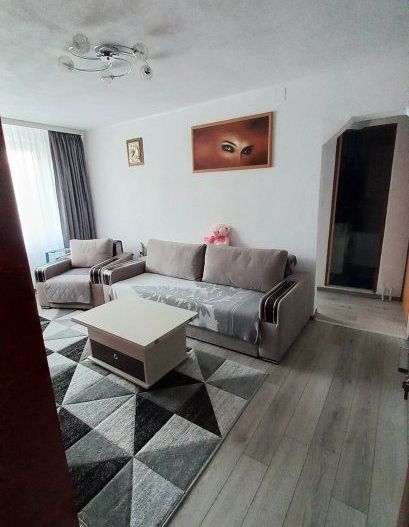 APARTAMENT 3 CAMERE ETAJ 6/8 BLOC 1981 METROU GORJULUI - Poză 1