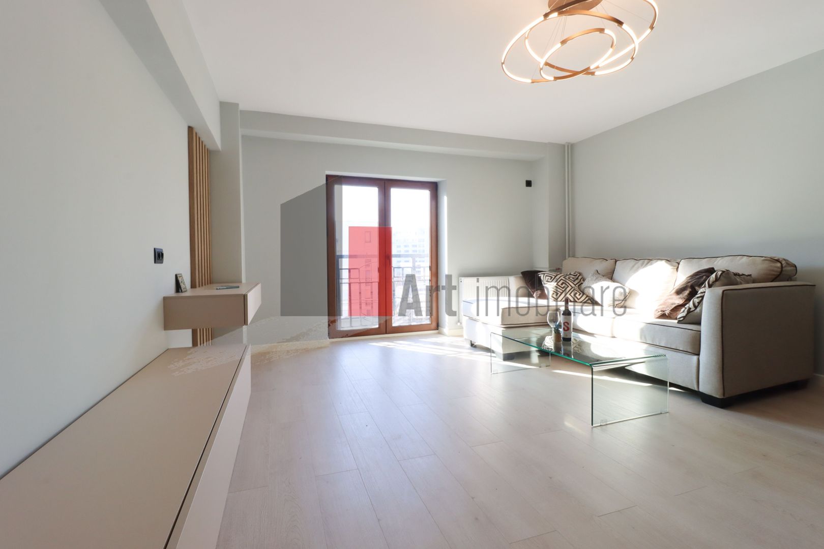 Apartamentul "XENTE",langa Casa Poporului, intri si te indragosteti pe loc de el - Poză 2