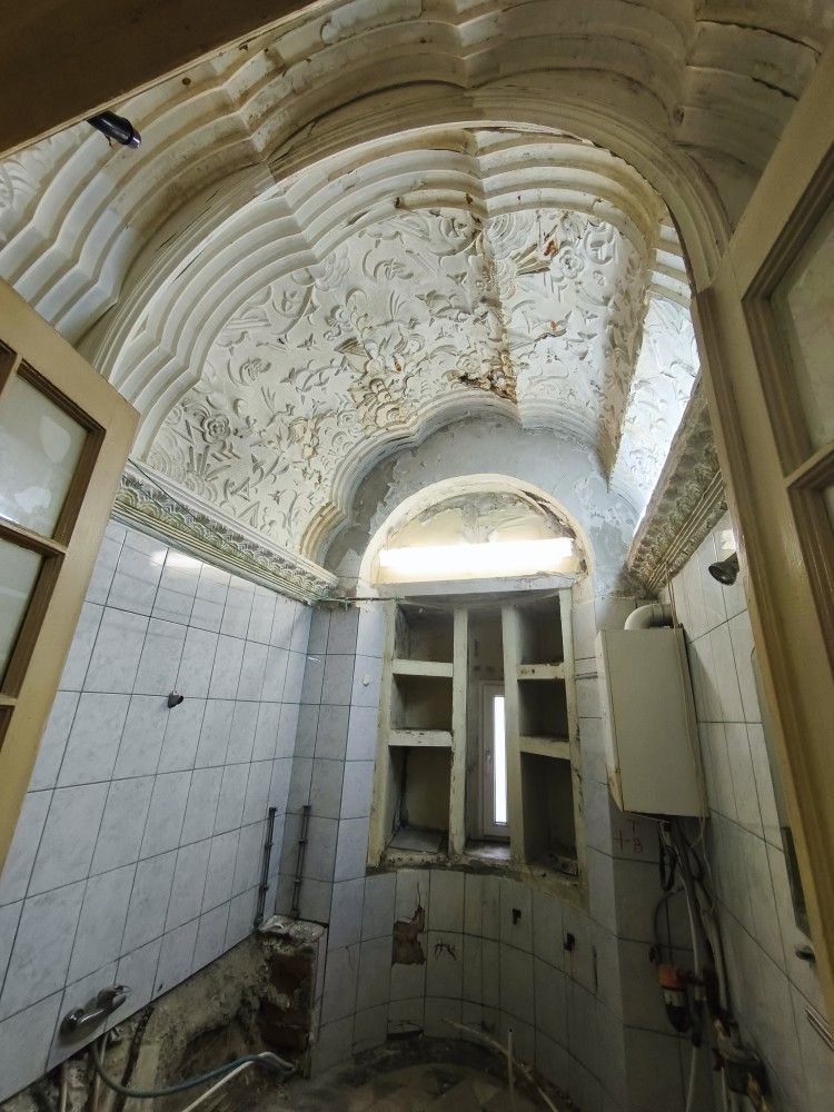 Casă cu farmec istoric în zonă protejată Rosetti, ideală pentru restaurare - Poză 6