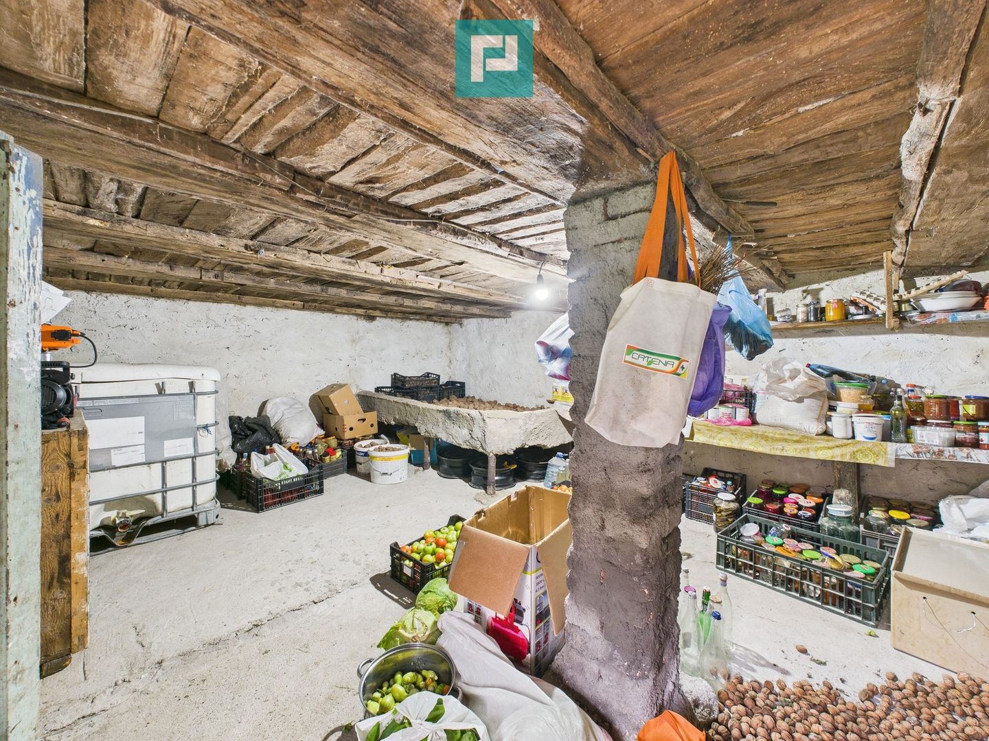 Casă renovată în localitatea Lazuri, Arad - Poză 20