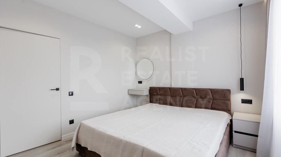 Vânzare, apartament, 2 camere + living, strada Calea Ieşilor, Sculeni - Poză 2