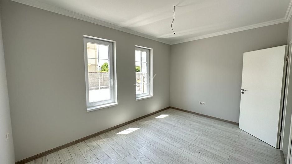 Gradina proprie. Bucatarie inchisa. Parcare. Finalizat. - Poză 4