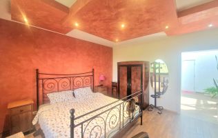 GAZDĂ LA VILA | Camera îngrijită și locație liniștită | CHELTUIELI FIXE