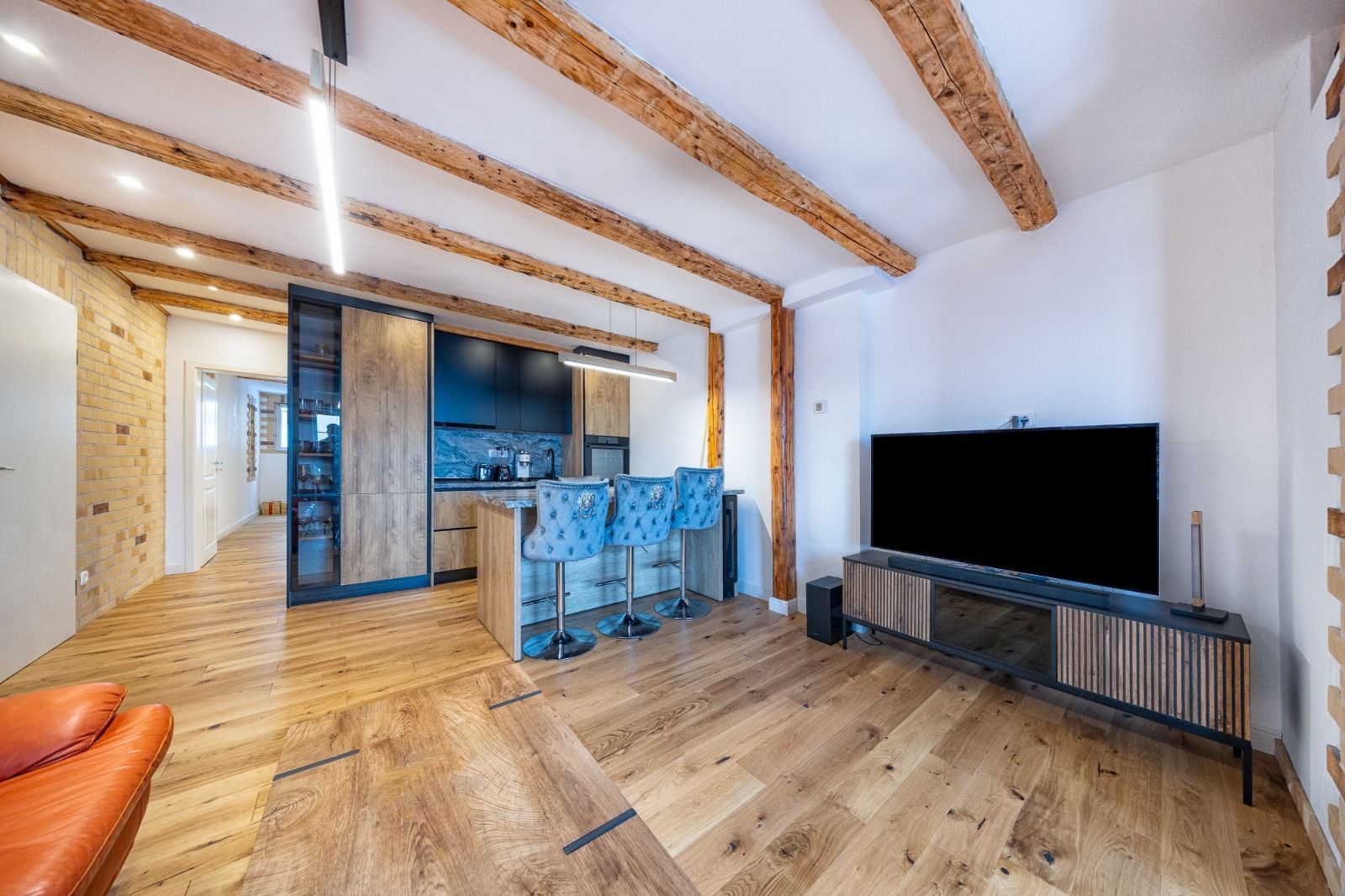 Apartament 2 camere modern | zona centrala | vedere panoramica - Poză 2