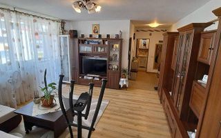 Ap 2 cam 55 mp terasă 8 mp, Baciu - opt. parcare sub bloc - Poză 2