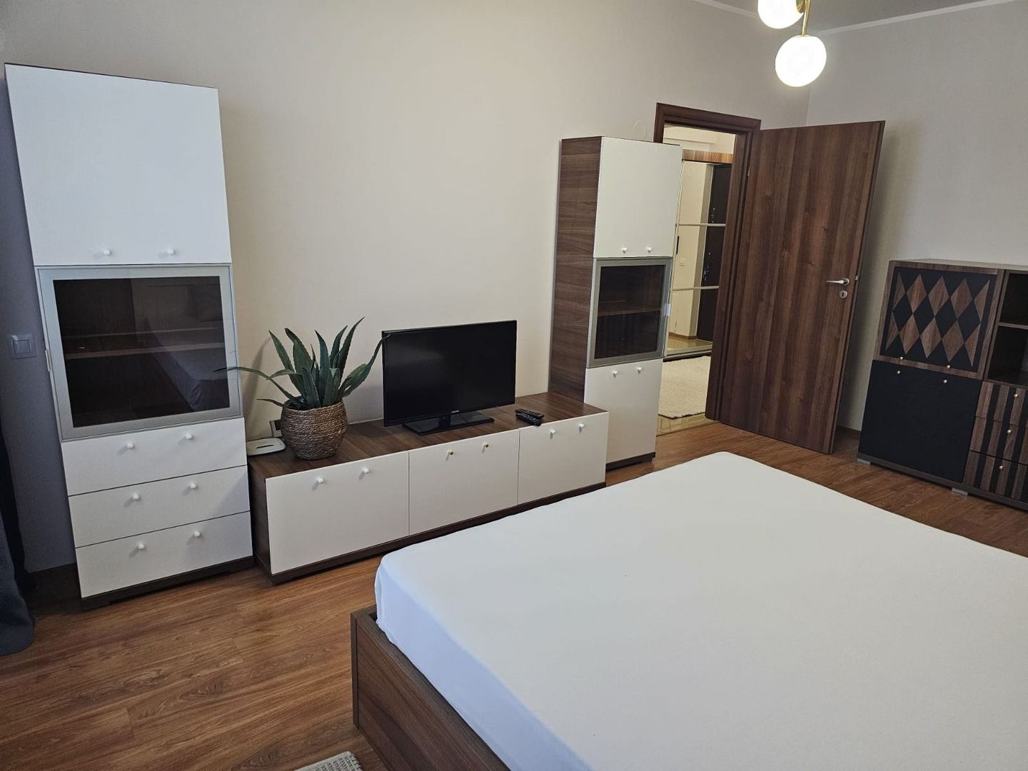 De inchiriat o camera Italian Residence, etaj 9/12, 420 euro - Poză 16