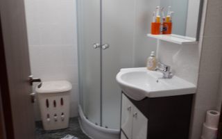 Apartament 3 camere in zona Micro 7( la intersectie cu str. Pinilor) - Poză 6