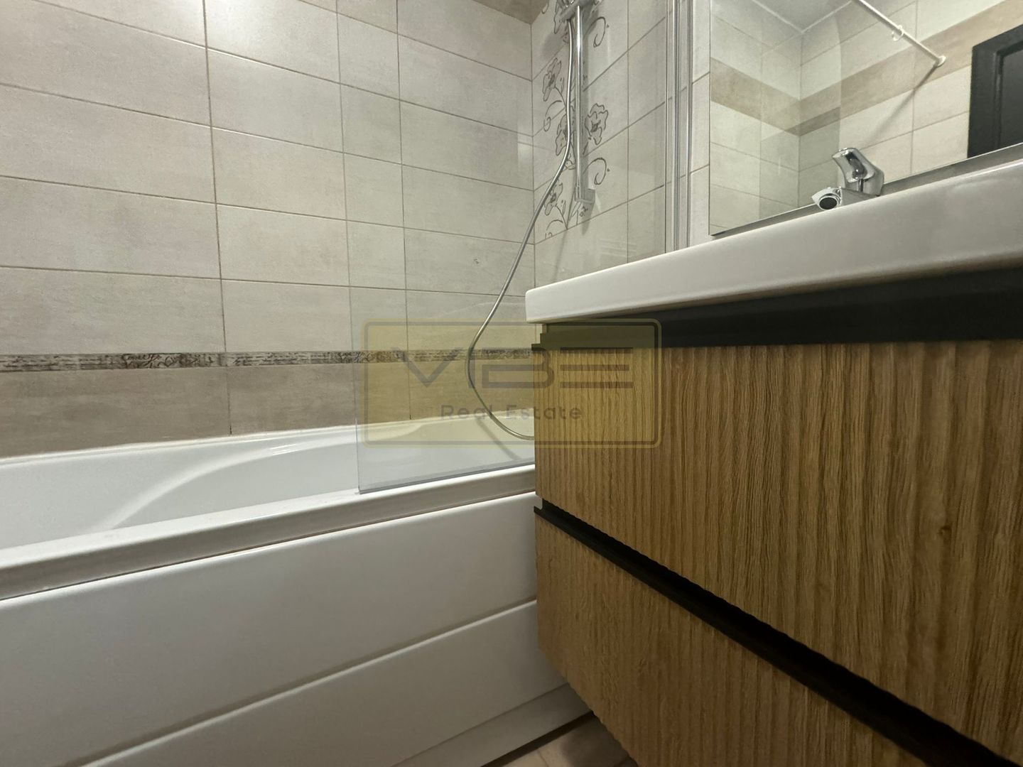 Apartament 1 camera+terasa Bucium - 10 min Family Market - Poză 13