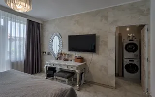 Vilă renovată P+1+M  | Foișor vitrat, grădină și jacuzzi - Poză 23