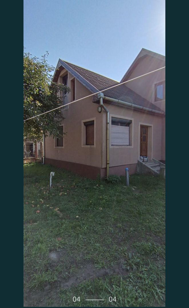 Casa de vanzare cu teren generos - Poză 4