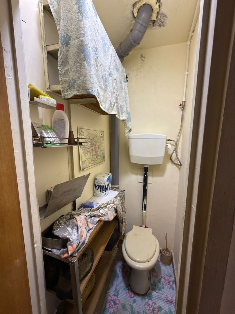 Apartament incapator, patru camere, Resita-Berceni, 120.000€ negociabil - Poză 11