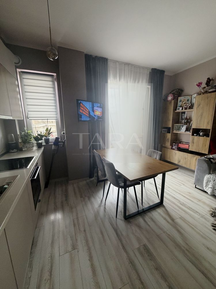 De vânzare apartament modern cu 2 camere și balcon generos – Zona VIVO - Poză 4