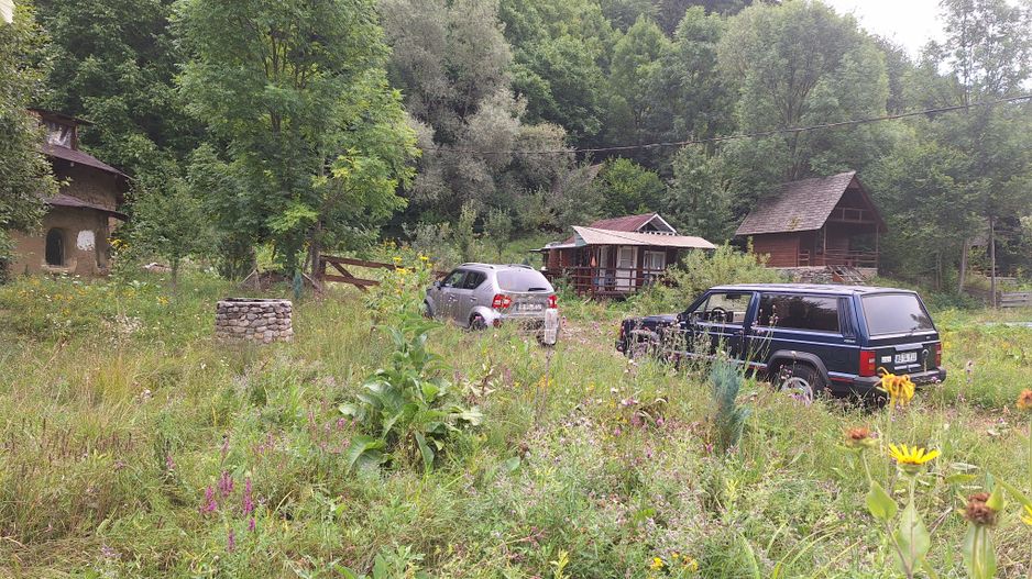 VANZARE ANSAMBLU CASUTE BRADULET ARGES - Poză 19
