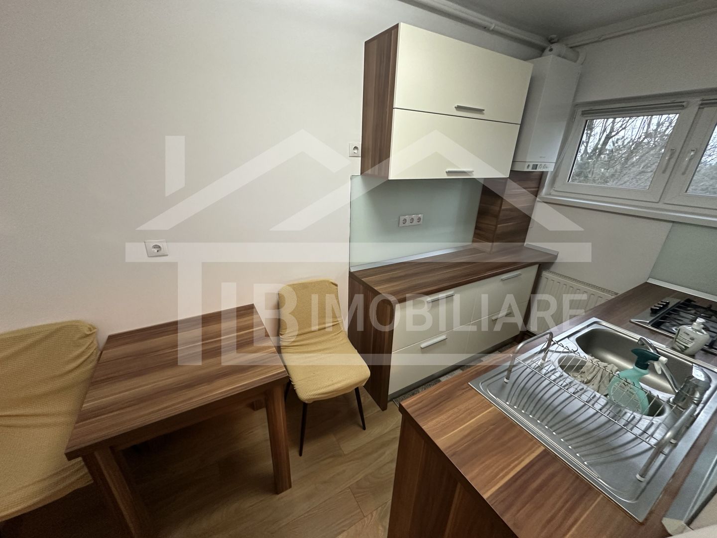 Apartament de 2 camere, decomandat, 55mp , Zona UMFST - Poză 8