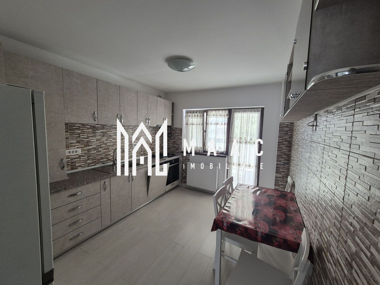 Apartament 3 camere de vânzare | Râmnicu Vâlcea, Central - Poză 4