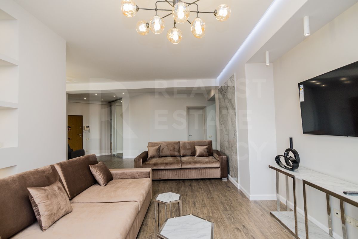 Chirie, apartament, 3 camere, str-la 31 August 1989, Centru - Poză 4