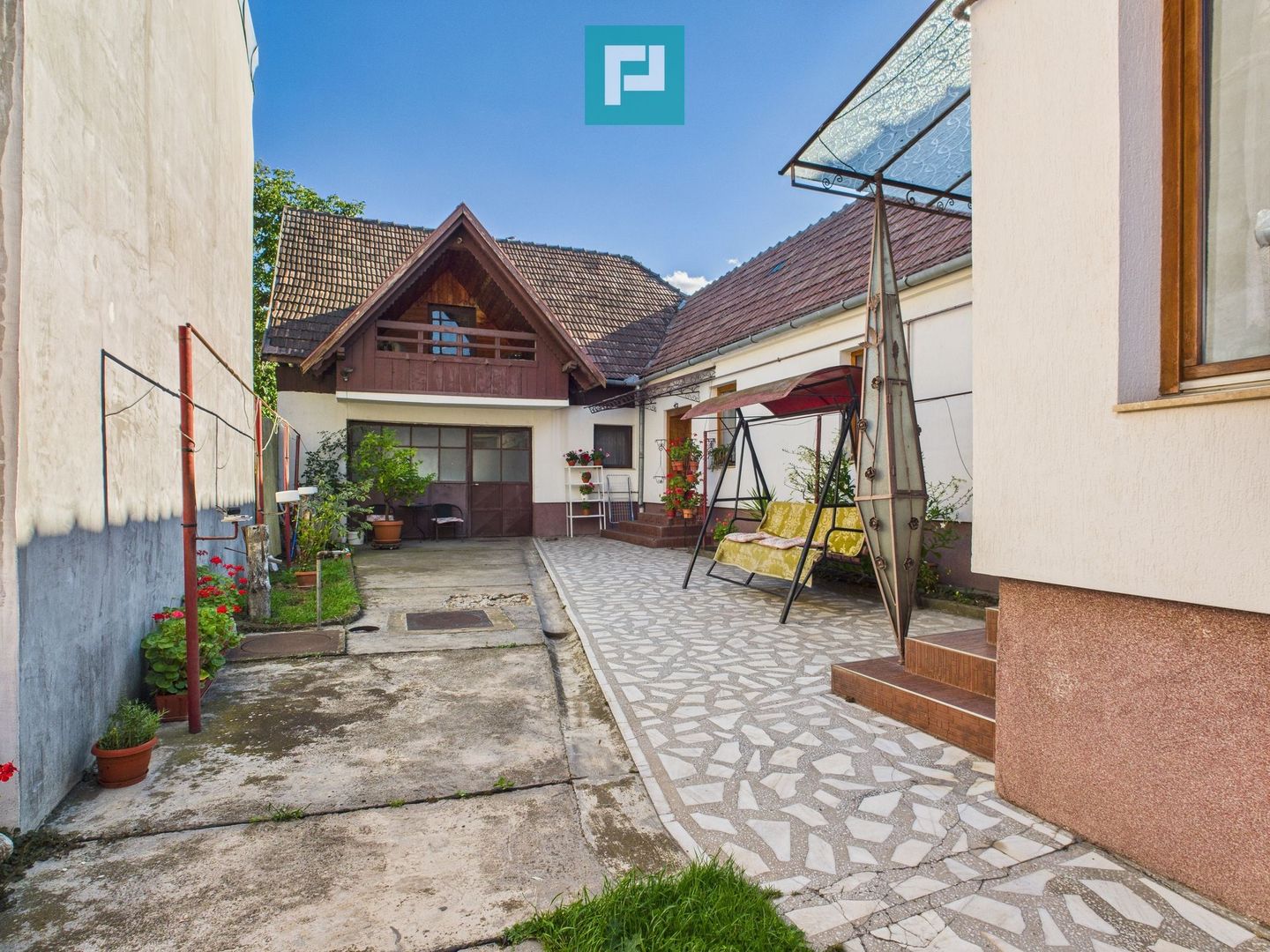 Casă cu 4 camere, curte și atelier mecanic - Sebeș - Poză 13