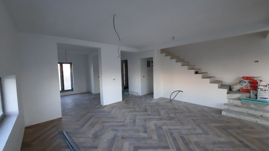 Duplex luminos si bine compartimentat - Poză 12