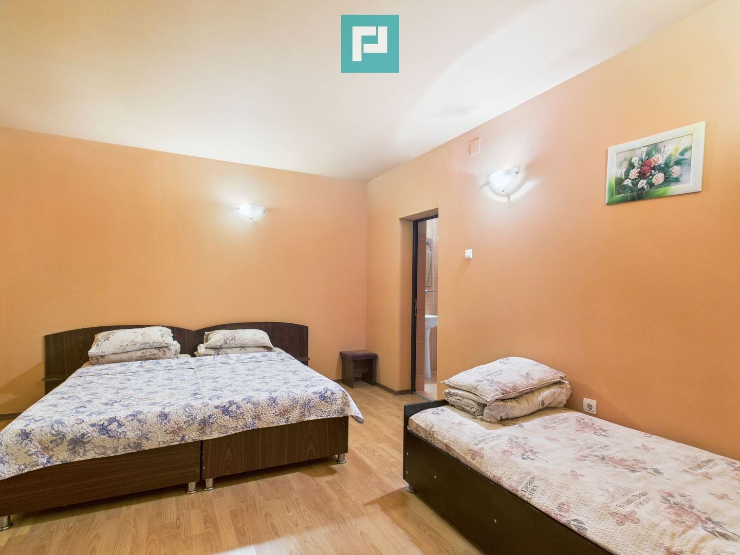 Casă și clădire de apartamente la Orțișoara - Poză 8