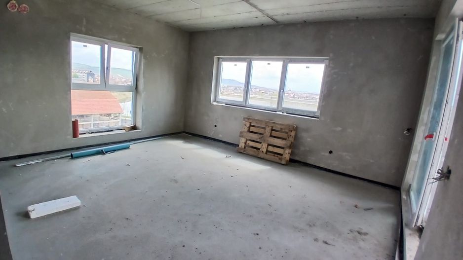 Penthouse pe malul lacului, cu terasă panoramică 90 mp - Poză 8