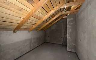 Casa la gri, 4 dormitoare, 3 bai, teren 400 mp - Poză 9