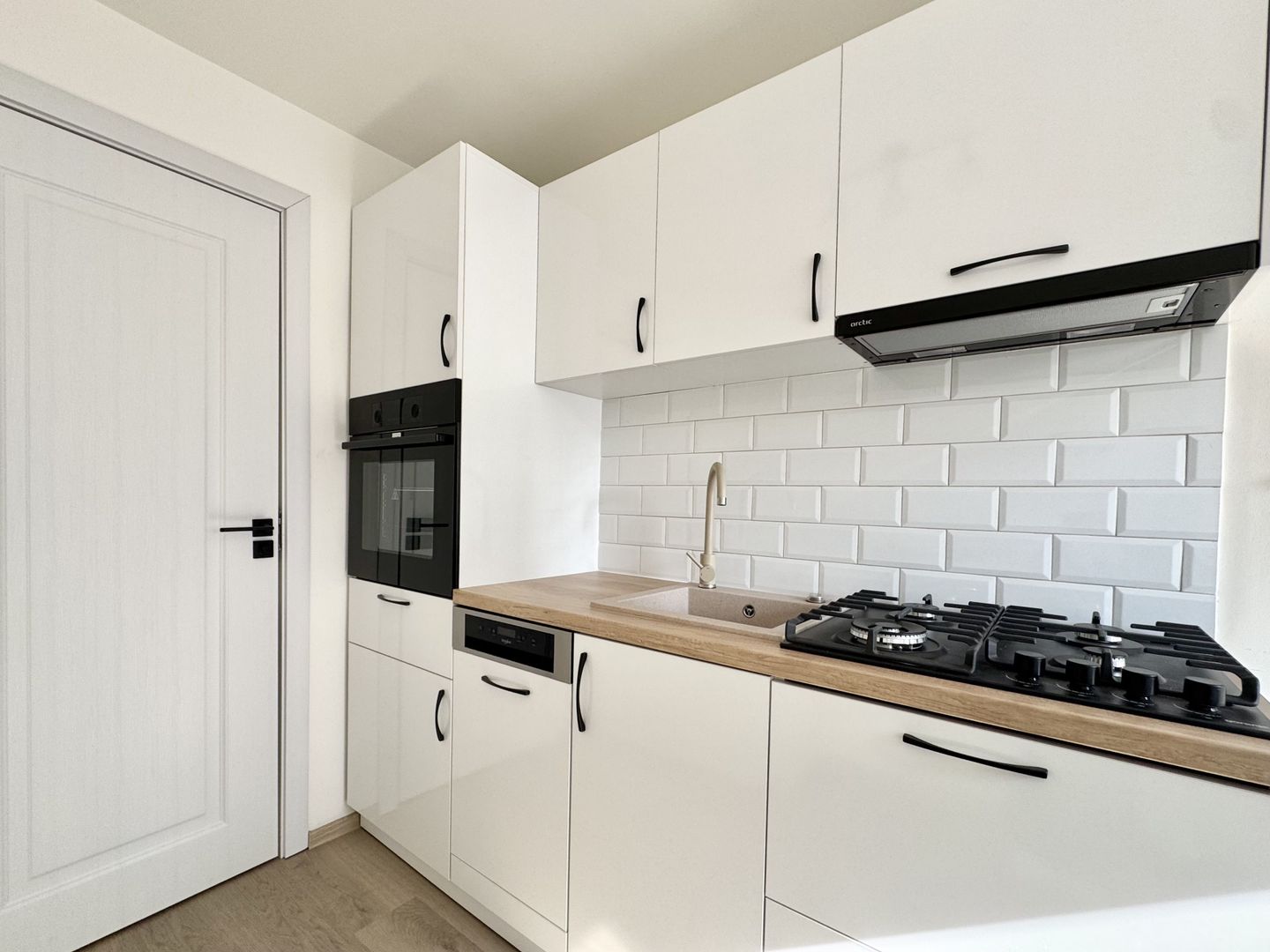 Apartament 2 camere Bucovina – decomandat, zonă excelentă - Poză 20