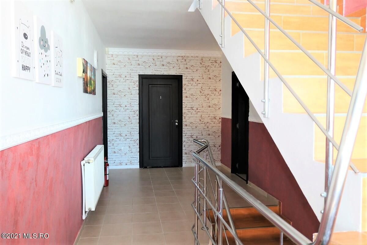 Mamaia Nord - Langa Mare, pensiune la cheie, 11 camere, 9 bai! - Poză 10
