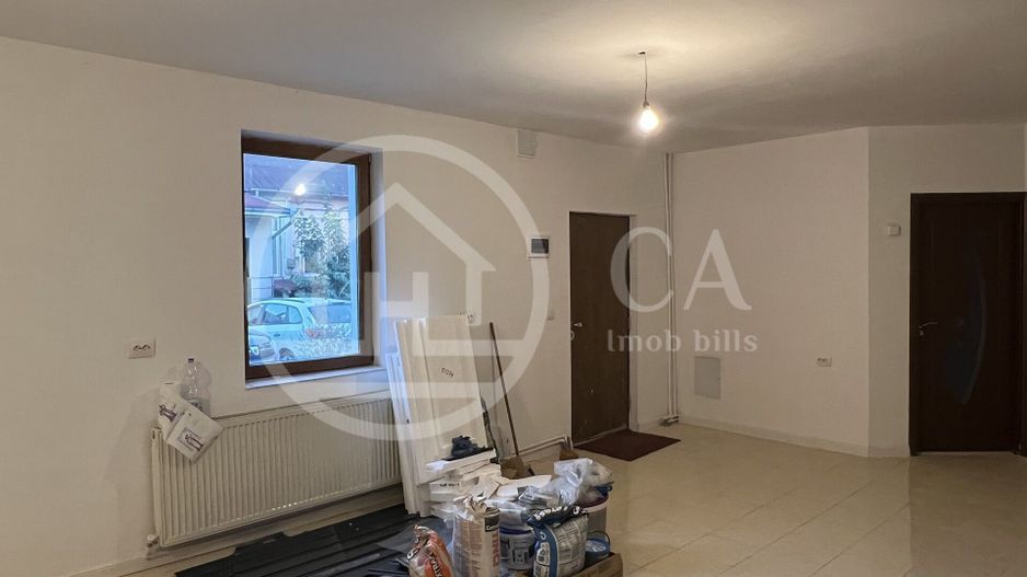 Apartament la casa cu 3 camere de vanzare Ultracentral Oradea - Poză 1