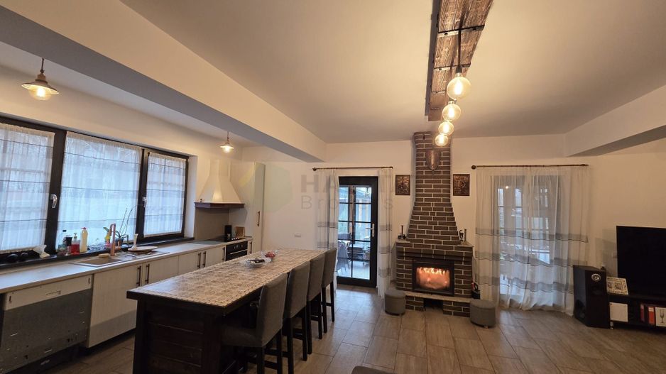 Casă unicat, stil american, 4 camere, garaj, teren 450 mp – Tunari - Poză 12