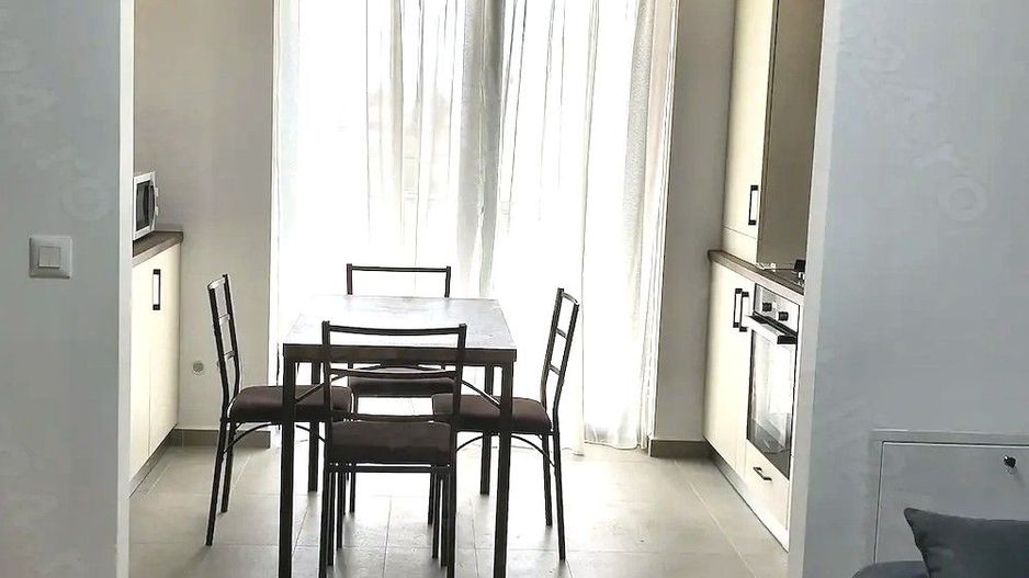 🏡 Închiriez Apartament cu 2 camere, Hils Titanium, parcare subterană - Poză 4