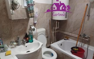 Casa la curte comuna in localitatea Nojorid - Poză 4