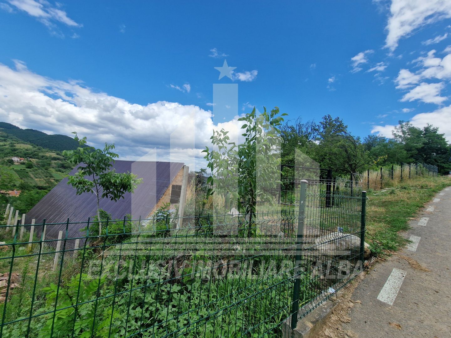 Cabana A-frame in Ampoita - Poză 1