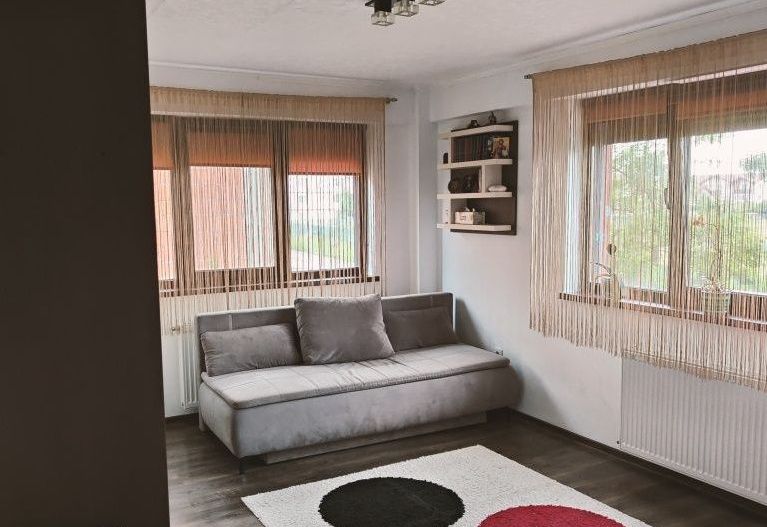Apartament 2 camere Tractorul - Poză 1