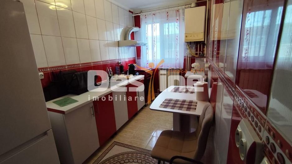 Baicoi Liliesti apartament 2 camere complet renovat, utilat si mobilat ! - Poză 5