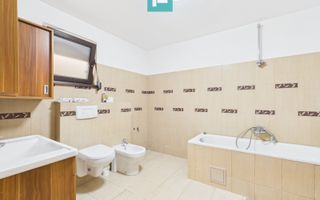 Casă individuală cu iaz, saună, gradină | Săcălaz - Poză 8