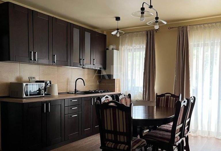 Apartament cu 3 camere de vânzare, Floresti. - Poză 1