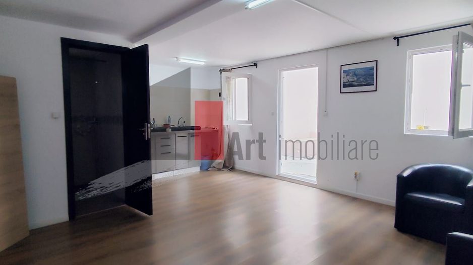 Spatiu comercial/vila cu teren de inchiriat in zona Buzesti - Poză 13