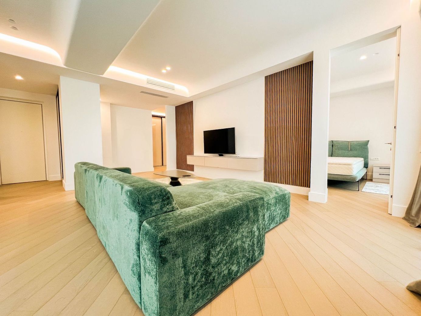 Chirie I Penthouse 4 camere I Iancu Nicolae I Bloc Luxury I 2 Parcari - Poză 4