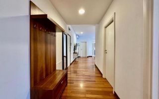 Apartament de 3 camere, mobilat de lux, disponibil imediat pentru inchiriere - Poză 7