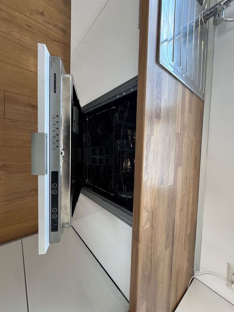 Casa pe parter Tunari, curte 330m, MOBILATE si UTILATE - Poză 10