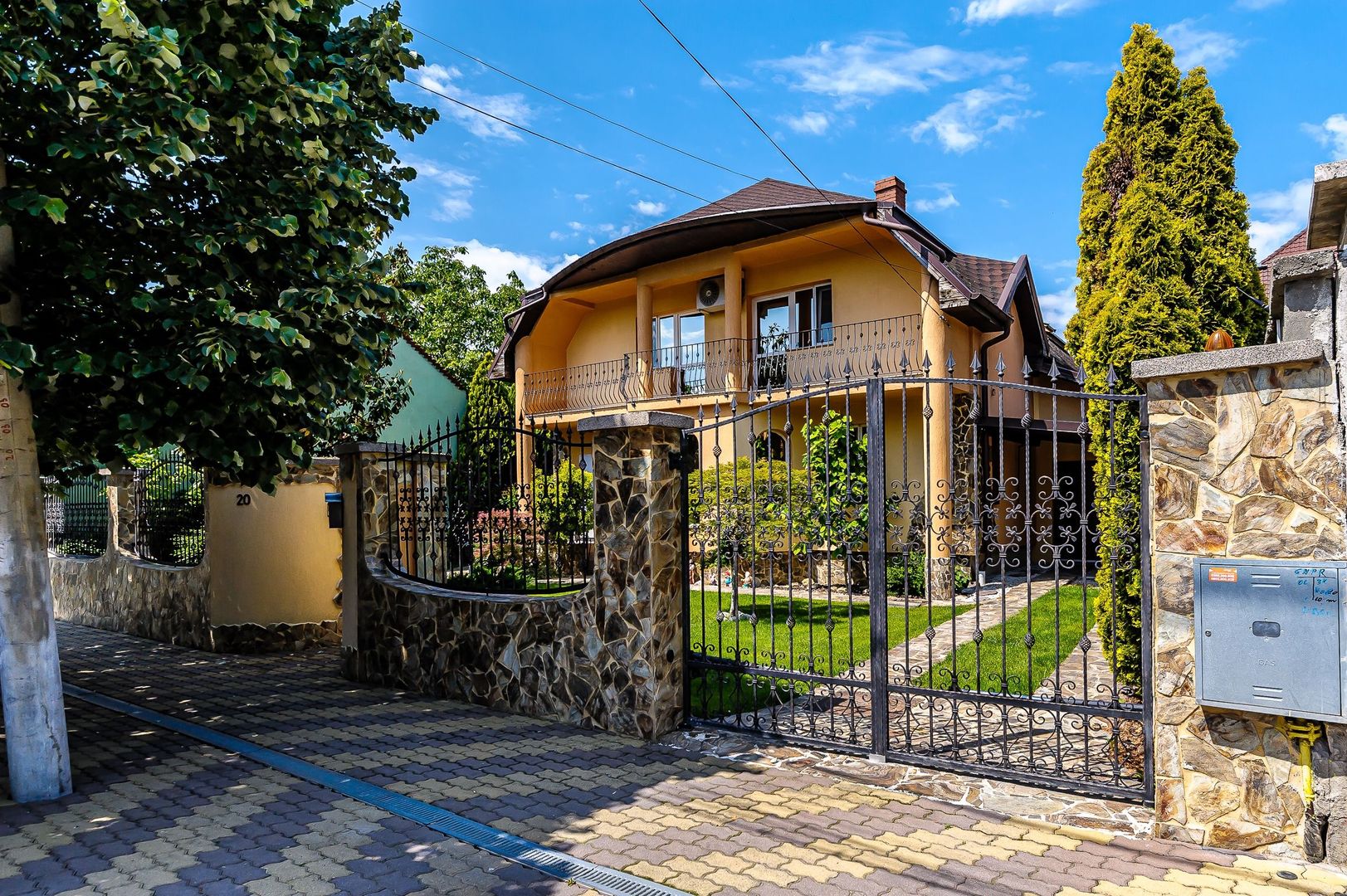 Oază de verdeață în Arad, cartier Pârneava, Arad - Poză 6