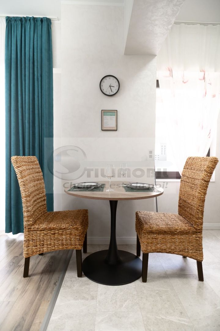 2 cam SD Royal Town, 56 mp, 2 balcoane, parcare, mobilat ,169.000 € - Poză 9