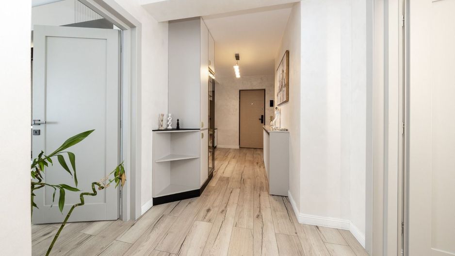 Penthouse superb, 3 camere+parcare subterana ,203 mp-Coresi - Poză 7