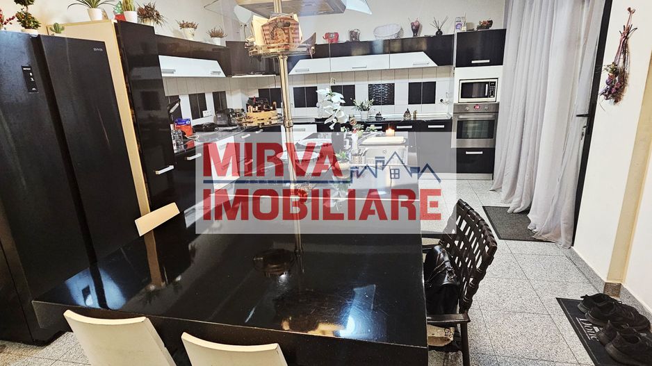 🏡 Casă deosebită – 2 unități locative, 6 dormitoare, zona Albert - Poză 10