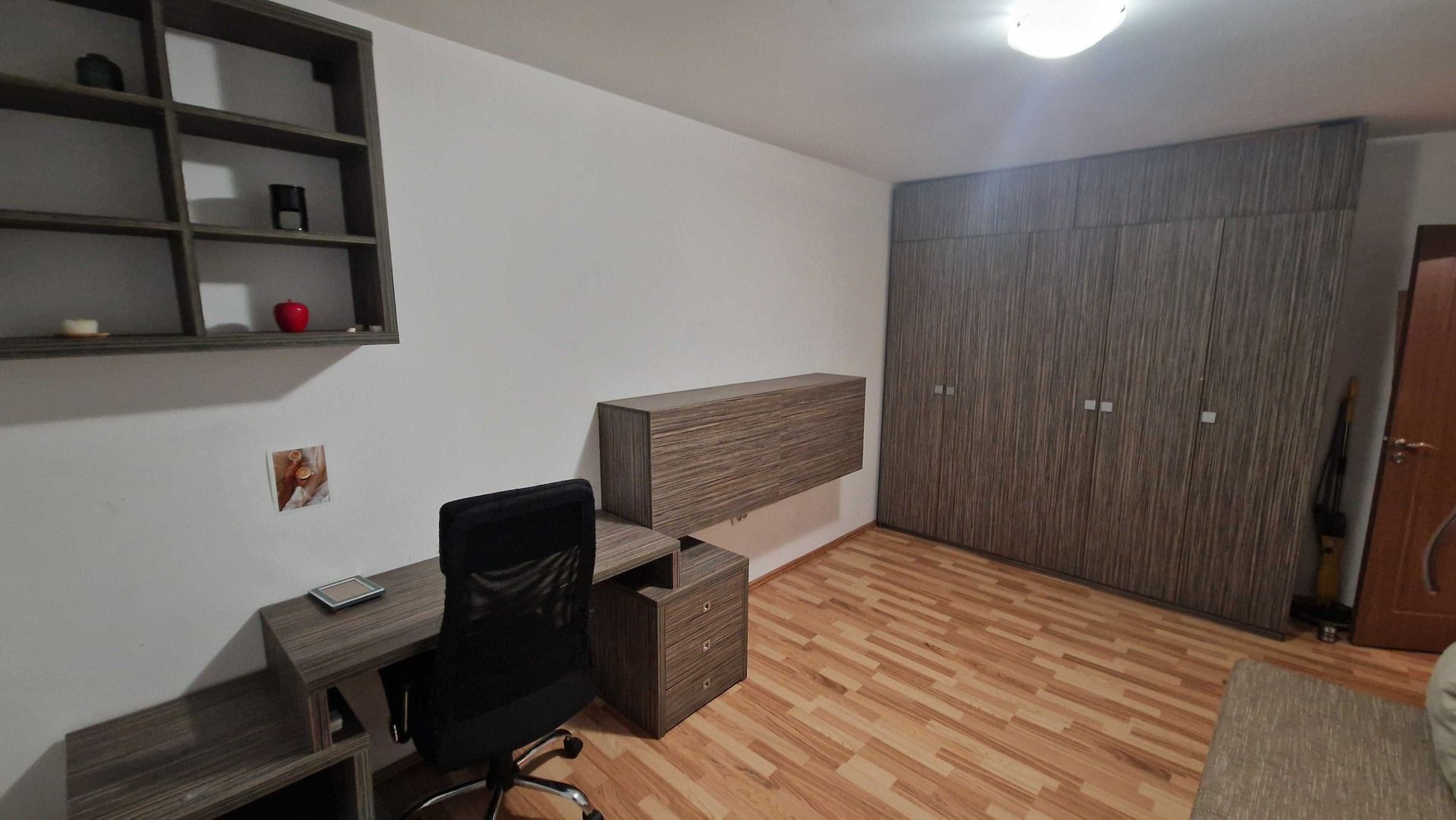 Apartament 3 camere, 64 mp, complet mobilat si utilat - Poză 12