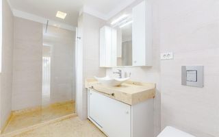 VILA SPATIOASA CU 6 CAMERE LA INCHIRIERE IN COMPLEX REZIDENTIAL - Poză 11