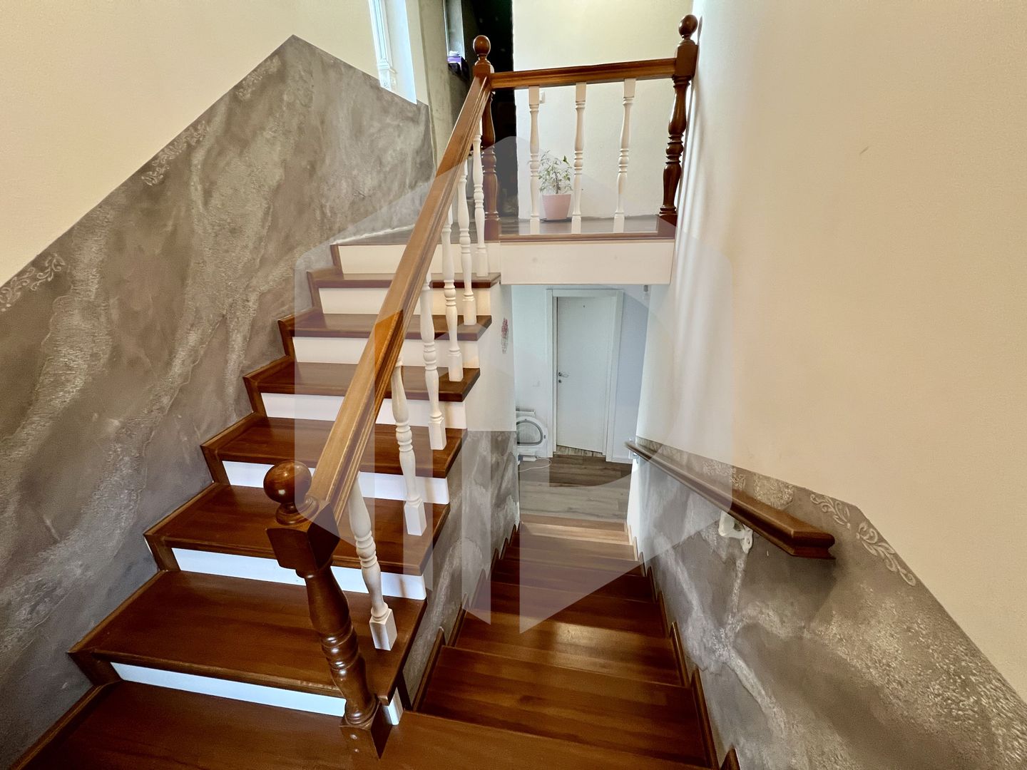 Casa Mohu+terasa inchisa- teren 800 mp - Poză 13