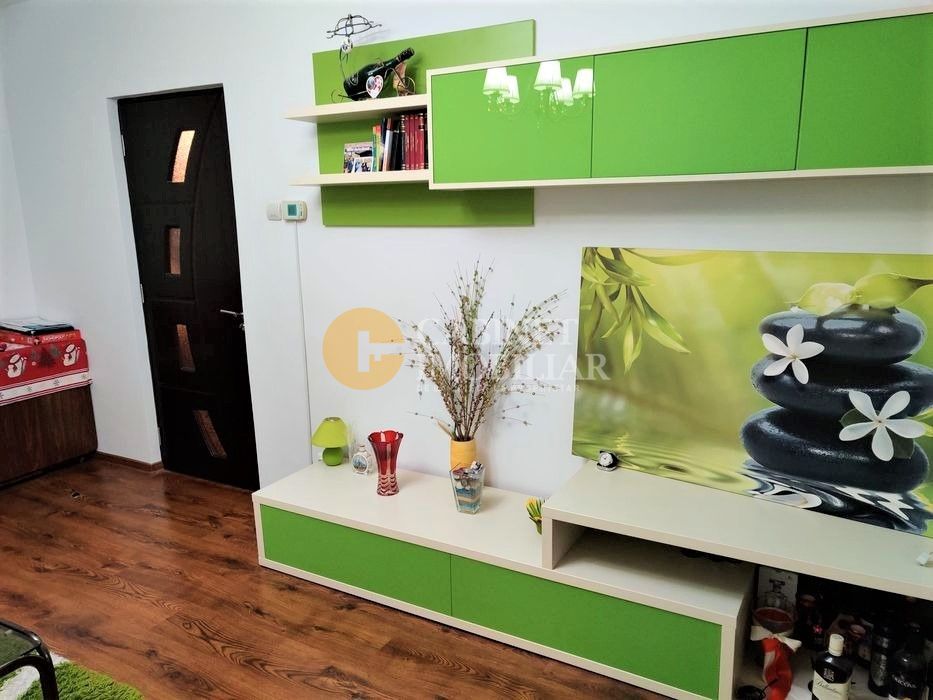 Apartament 2 camere decomandat, etaj intermediar , zona Mircea Cel Batran - Poză 2